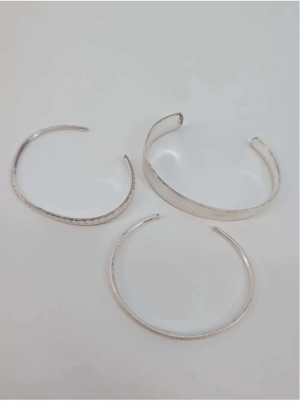 Kendra Scott Tiana Bright Silver Cuff Bracelet Set 3 Hammered Asymmetrical